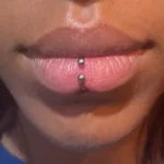 labret piercing