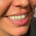 vertical labret